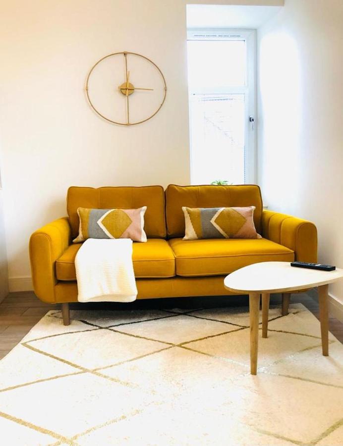 See Our Amazing Score At The Kepties - 5 X Luxurious Serviced Apartments - With Gardens - Fully Equipped - Free Parking - By Orion Short Stays - See Our Other Individual Listings --- This Is For Brand Awareness Only --- Арброт Екстер'єр фото