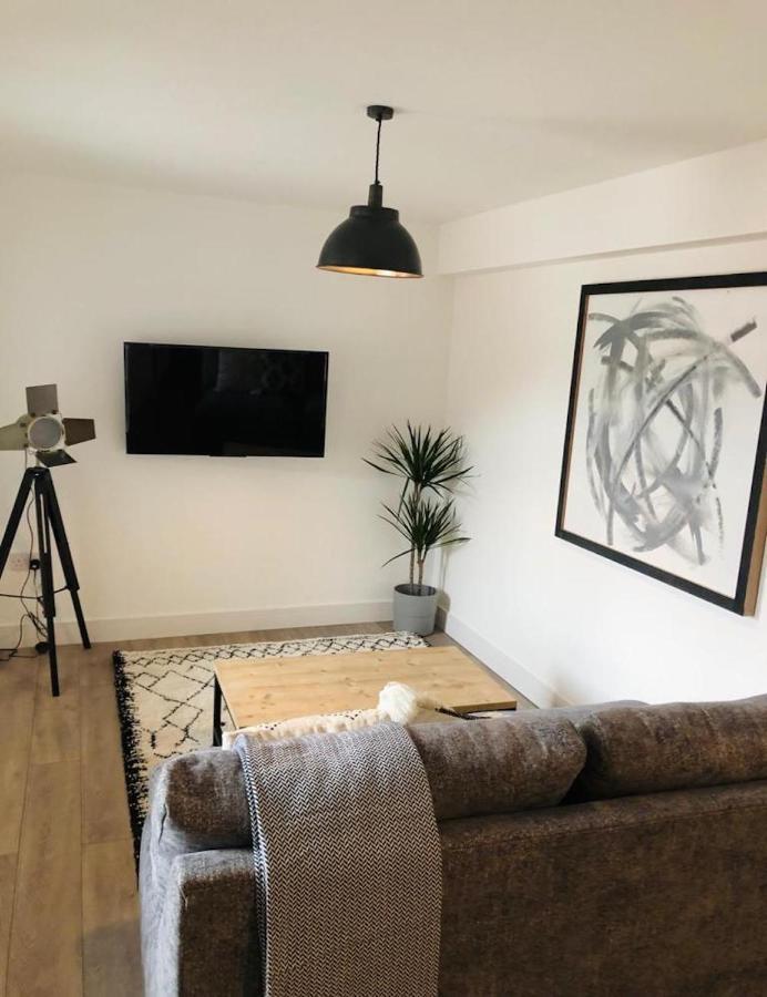 See Our Amazing Score At The Kepties - 5 X Luxurious Serviced Apartments - With Gardens - Fully Equipped - Free Parking - By Orion Short Stays - See Our Other Individual Listings --- This Is For Brand Awareness Only --- Арброт Екстер'єр фото