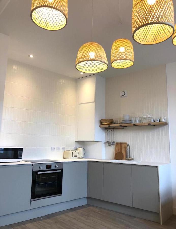 See Our Amazing Score At The Kepties - 5 X Luxurious Serviced Apartments - With Gardens - Fully Equipped - Free Parking - By Orion Short Stays - See Our Other Individual Listings --- This Is For Brand Awareness Only --- Арброт Екстер'єр фото